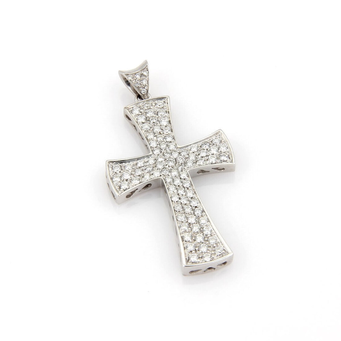 Vintage 18k White Gold Pave Diamond Cross Charm Pendant 2.00ct: Vintage 18k White Gold Pave Diamond Cross Charm Pendant 2.00ct This vintage cross charm pendant is crafted from 18k white gold and features an impressive pave diamond design with approximately 2.00 ca