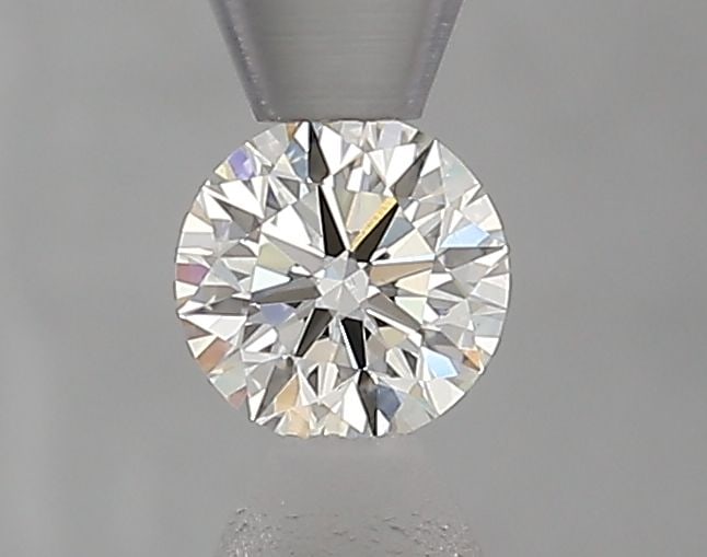 Loose Diamond - ROUND 0.32ct H VS1: Loose Diamond - ROUND 0.32ct H VS1 Source: Natural Shape: ROUND Carats: 0.32 Color: H Clarity: VS1 Certification: IGI Video: