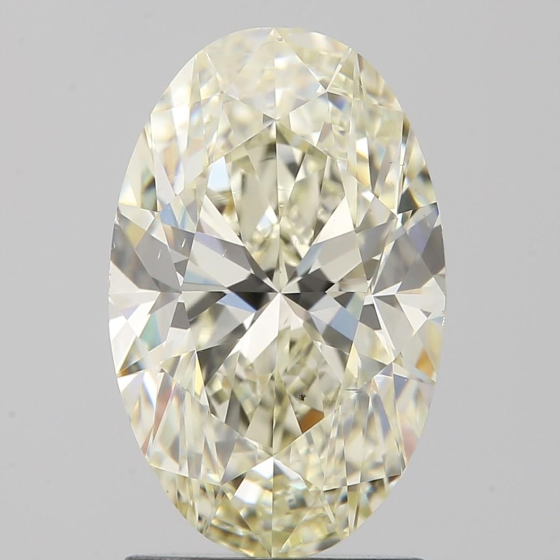 Loose Diamond - OVAL 2.0ct K VS2: Loose Diamond - OVAL 2.0ct K VS2 Source: Natural Shape: OVAL Carats: 2.0 Color: K Clarity: VS2 Certification: IGI Video:
