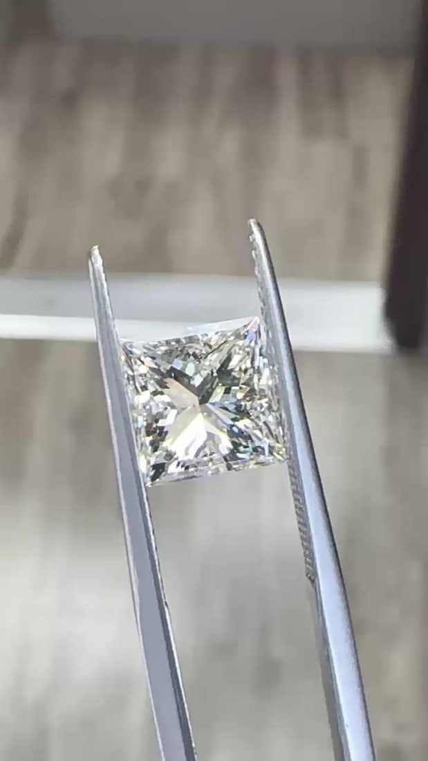 Loose Diamond - PRINCESS 3.01ct I VS2 (1 of 1)