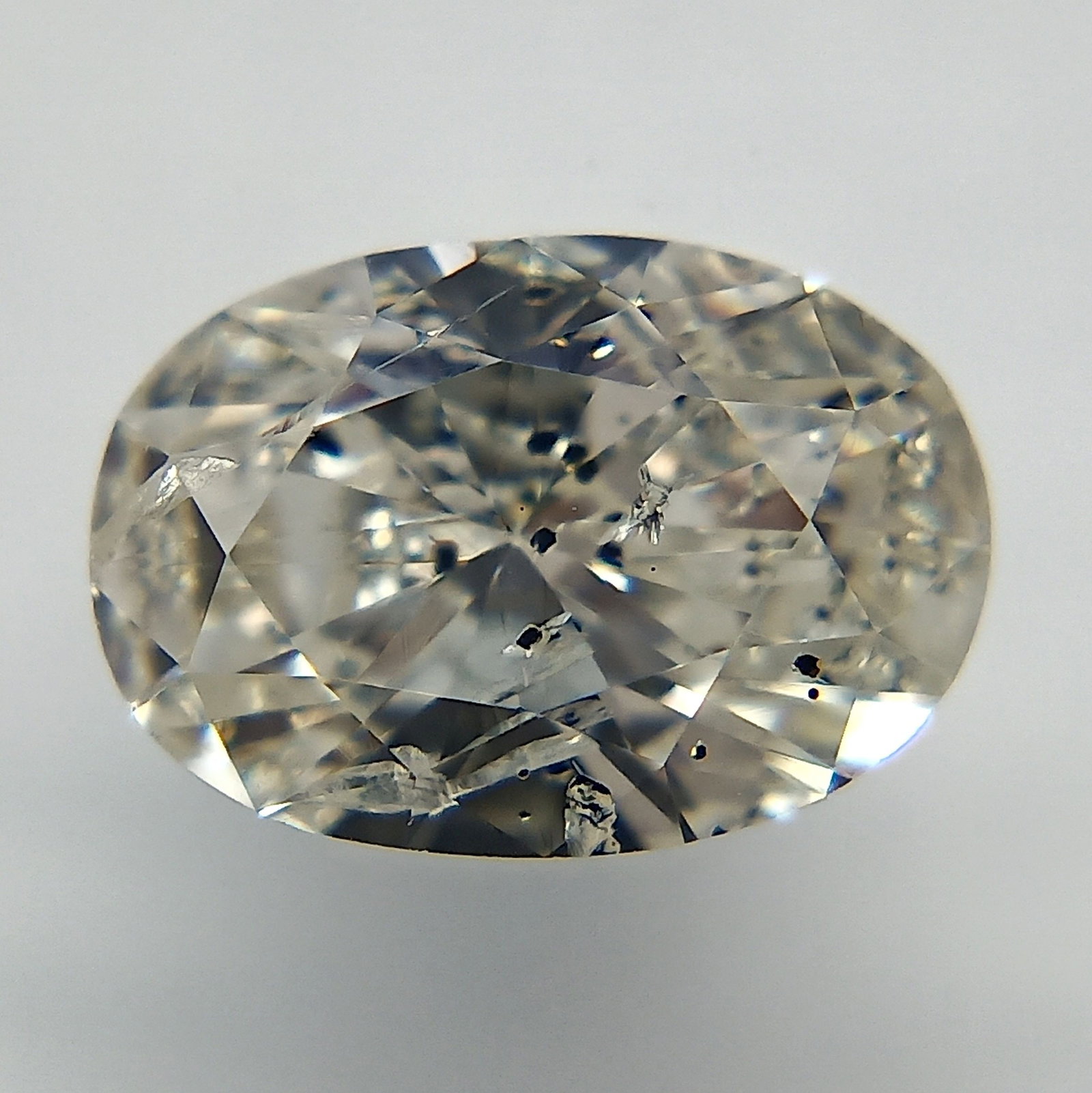Loose Diamond - OVAL 0.7ct G I2: Loose Diamond - OVAL 0.7ct G I2 Source: Natural Shape: OVAL Carats: 0.7 Color: G Clarity: I2 Certification: IGI PLEASE NOTE: Framed, Large, or heavy items do not have shipping costs included. The exac