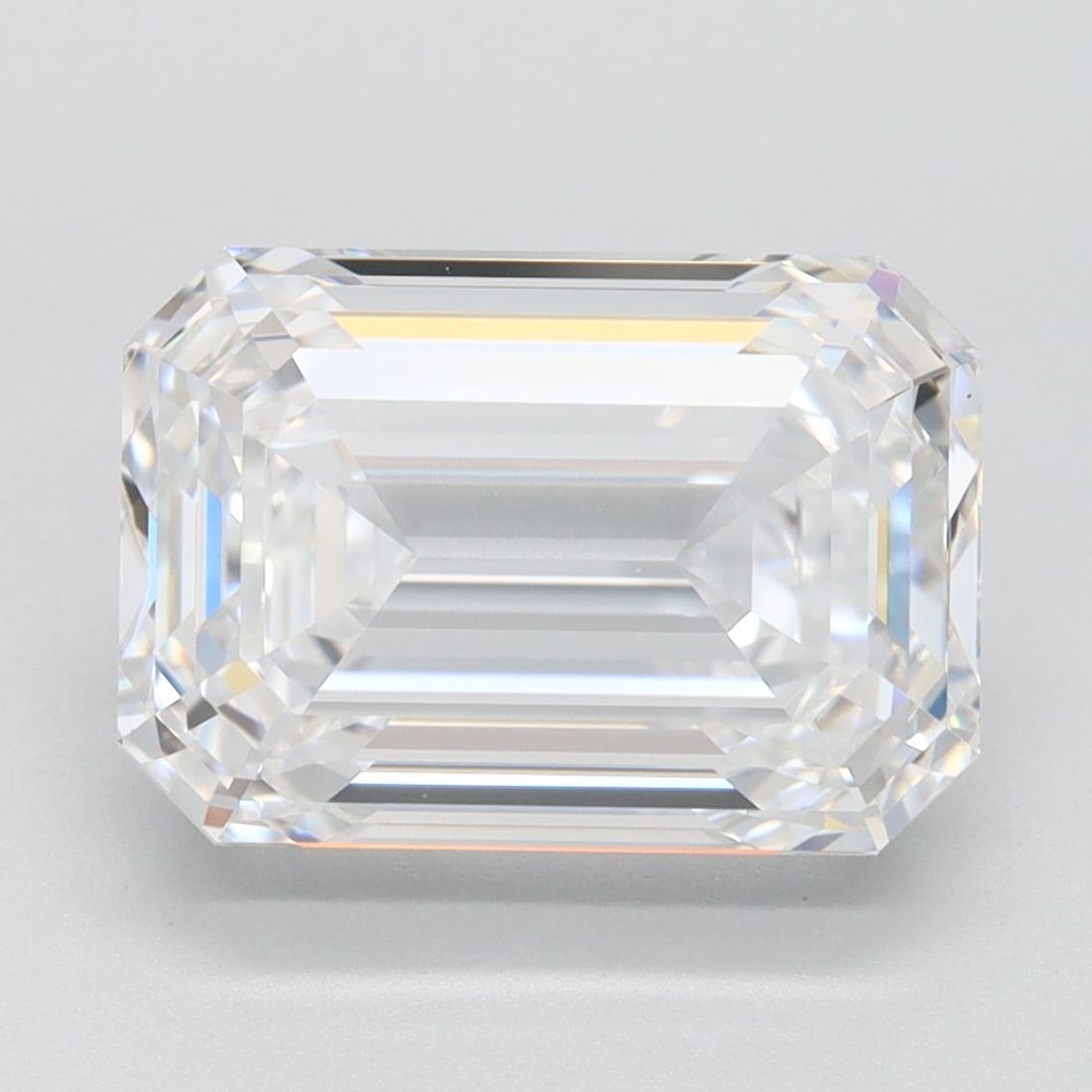Loose Diamond - EMERALD 4.07ct D FL: Loose Diamond - EMERALD 4.07ct D FL Source: This is a real non-mined Diamond that has been grown in a lab Shape: EMERALD Carats: 4.07 Color: D Clarity: FL Certification: IGI Video: