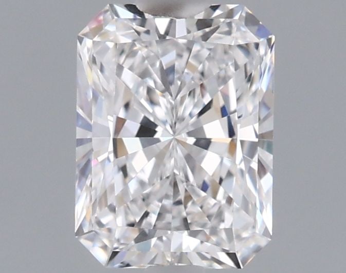 Loose Diamond - RADIANT 0.88ct D IF: Loose Diamond - RADIANT 0.88ct D IF Source: This is a real non-mined Diamond that has been grown in a lab Shape: RADIANT Carats: 0.88 Color: D Clarity: IF Certification: IGI Video: