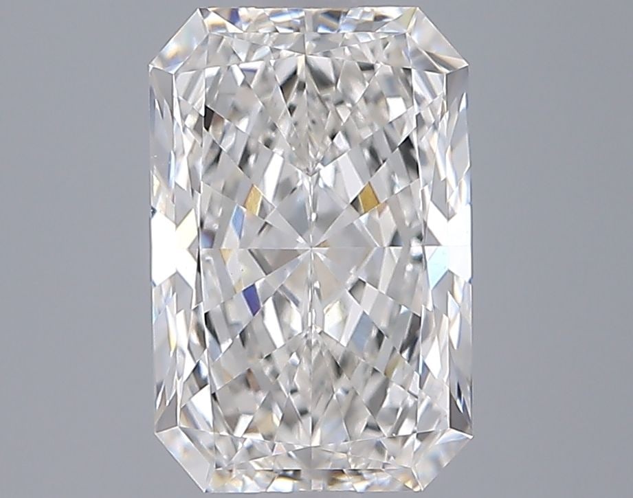Loose Diamond - RADIANT 2.5ct F VVS2: Loose Diamond - RADIANT 2.5ct F VVS2 Source: This is a real non-mined Diamond that has been grown in a lab Shape: RADIANT Carats: 2.5 Color: F Clarity: VVS2 Certification: IGI Video: