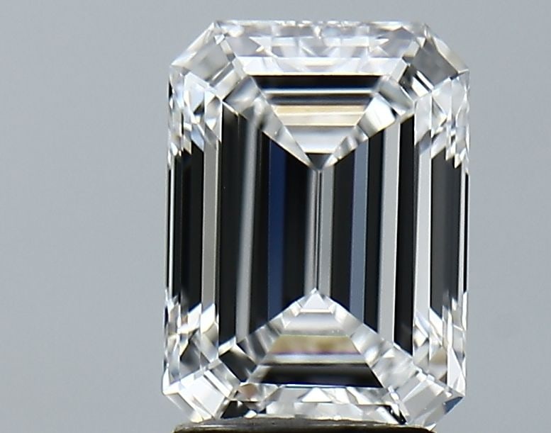 Loose Diamond - EMERALD 2.18ct E VVS2: Loose Diamond - EMERALD 2.18ct E VVS2 Source: This is a real non-mined Diamond that has been grown in a lab Shape: EMERALD Carats: 2.18 Color: E Clarity: VVS2 Certification: GIA Video: