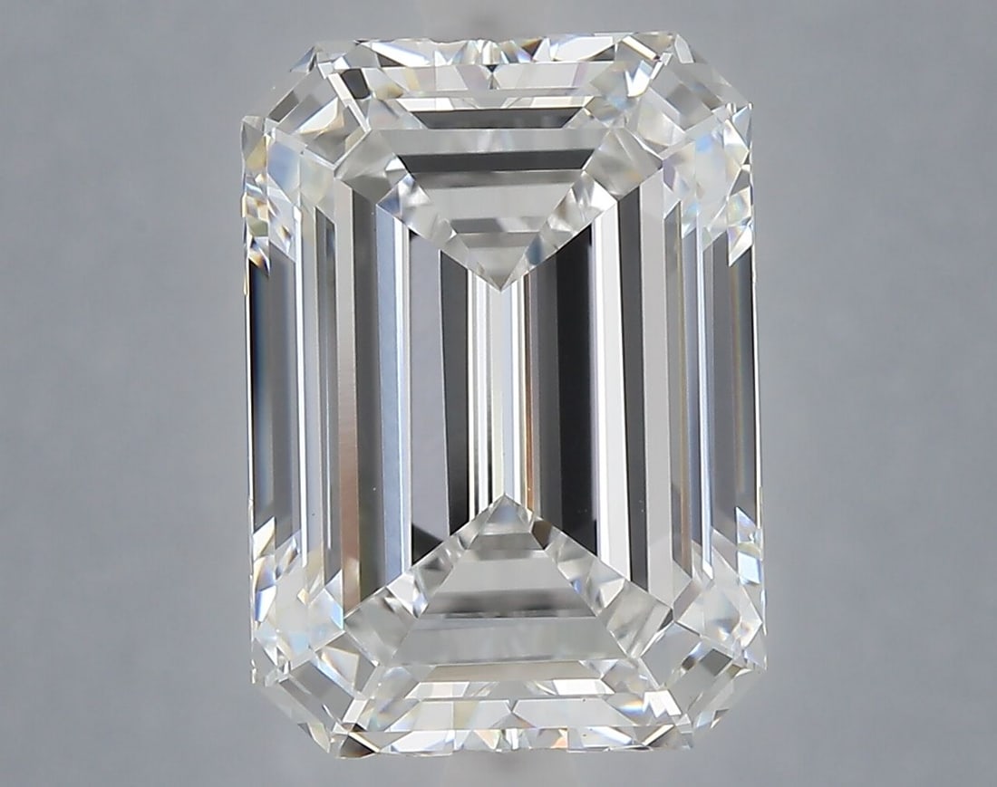 Loose Diamond - EMERALD 6.35ct E VVS2: Loose Diamond - EMERALD 6.35ct E VVS2 Source: This is a real non-mined Diamond that has been grown in a lab Shape: EMERALD Carats: 6.35 Color: E Clarity: VVS2 Certification: IGI Video:
