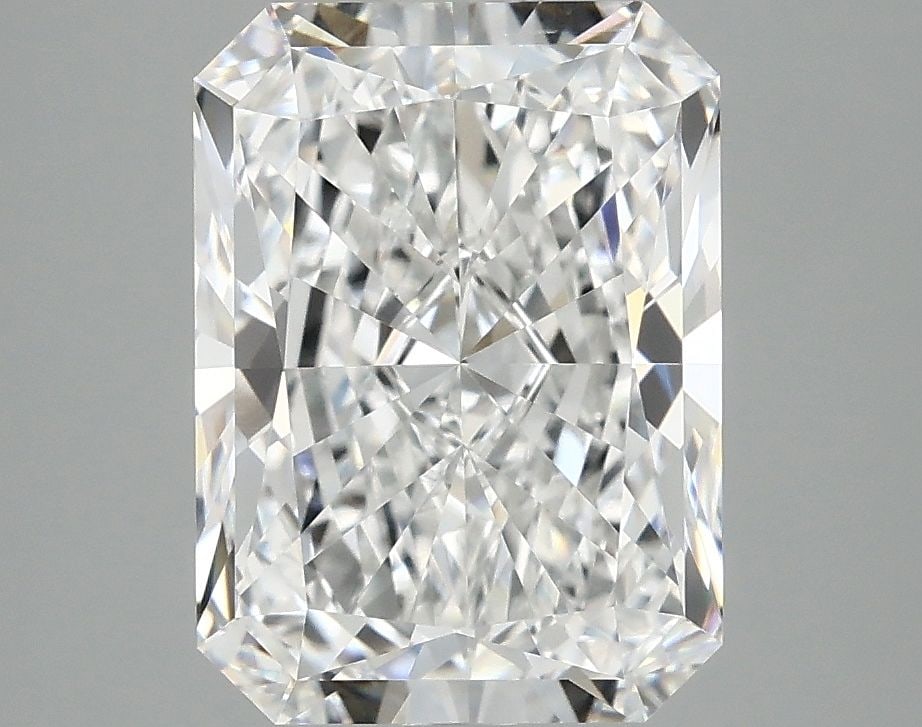 Loose Diamond - RADIANT 3.52ct D VS1: Loose Diamond - RADIANT 3.52ct D VS1 Source: This is a real non-mined Diamond that has been grown in a lab Shape: RADIANT Carats: 3.52 Color: D Clarity: VS1 Certification: IGI Video: