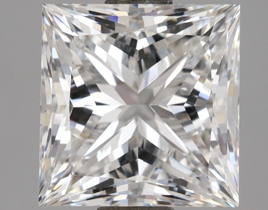Loose Diamond - PRINCESS 2.52ct E VS1: Loose Diamond - PRINCESS 2.52ct E VS1 Source: This is a real non-mined Diamond that has been grown in a lab Shape: PRINCESS Carats: 2.52 Color: E Clarity: VS1 Certification: IGI Video: