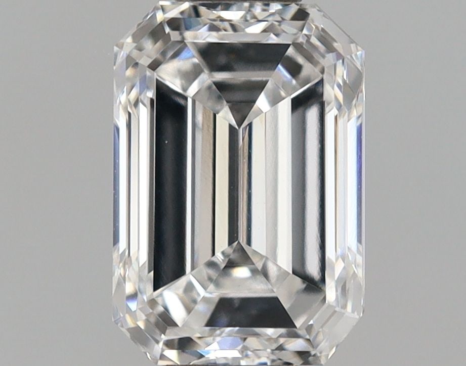Loose Diamond - EMERALD 0.97ct E VVS1: Loose Diamond - EMERALD 0.97ct E VVS1 Source: This is a real non-mined Diamond that has been grown in a lab Shape: EMERALD Carats: 0.97 Color: E Clarity: VVS1 Certification: IGI Video: