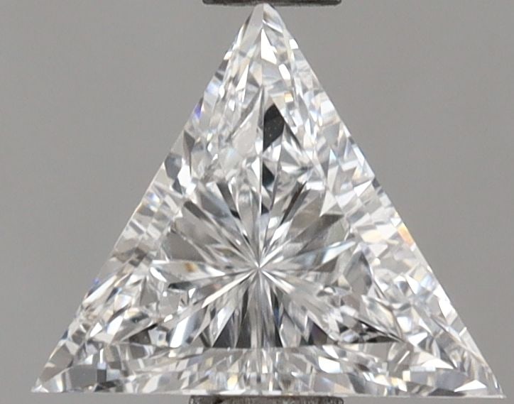 Loose Diamond - TRIANGULAR 0.35ct D VVS2: Loose Diamond - TRIANGULAR 0.35ct D VVS2 Source: This is a real non-mined Diamond that has been grown in a lab Shape: TRIANGULAR Carats: 0.35 Color: D Clarity: VVS2 Certification: IGI Video: