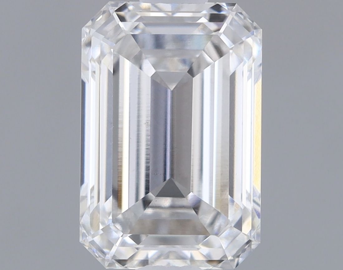 Loose Diamond - EMERALD 1.07ct E VS1: Loose Diamond - EMERALD 1.07ct E VS1 Source: This is a real non-mined Diamond that has been grown in a lab Shape: EMERALD Carats: 1.07 Color: E Clarity: VS1 Certification: IGI Video: