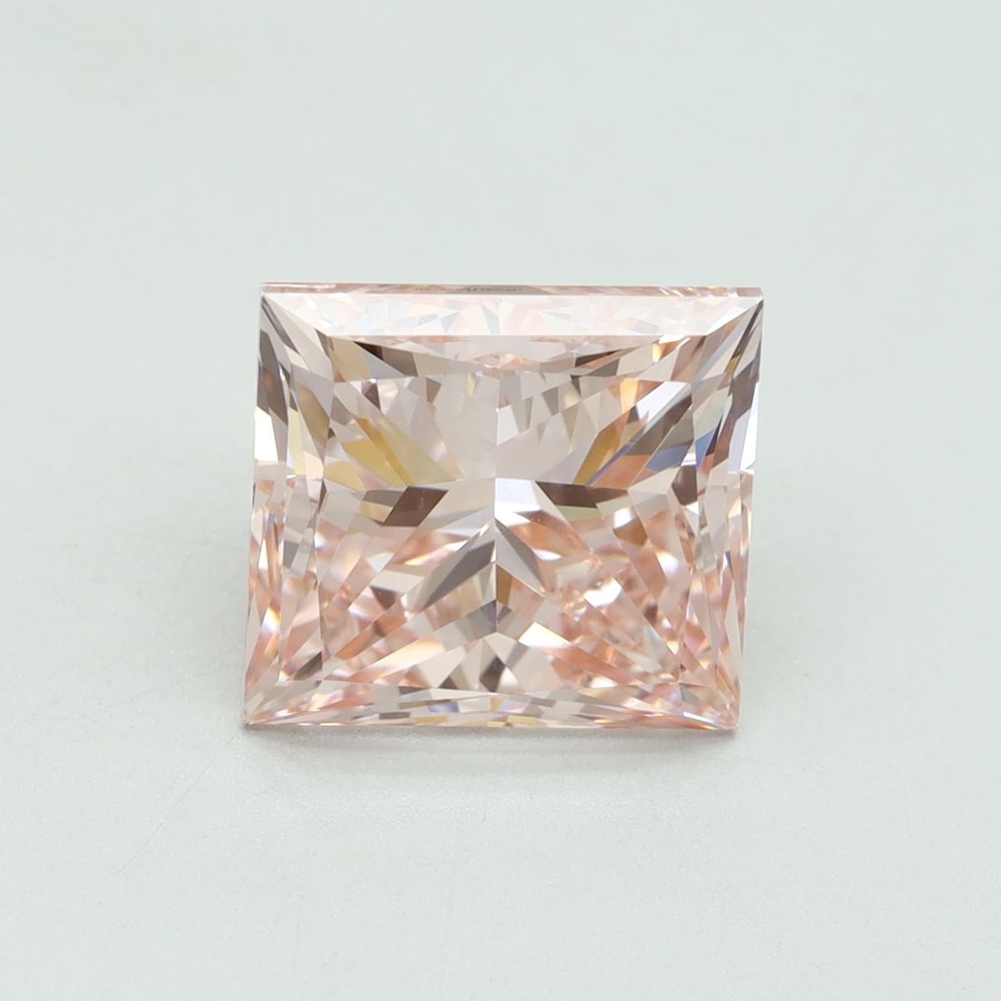 Loose Diamond - PRINCESS 5.01ct Fancy Vivid Pink VS1: Loose Diamond - PRINCESS 5.01ct Fancy Vivid Pink VS1 Source: This is a real non-mined Diamond that has been grown in a lab Shape: PRINCESS Carats: 5.01 Color: Fancy Vivid Pink Certification: IGI