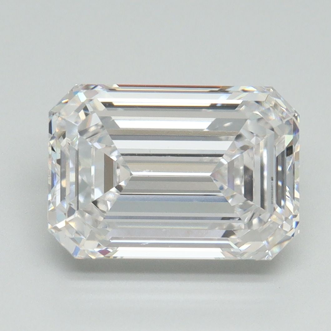 Loose Diamond - EMERALD 4.04ct D VVS2: Loose Diamond - EMERALD 4.04ct D VVS2 Source: This is a real non-mined Diamond that has been grown in a lab Shape: EMERALD Carats: 4.04 Color: D Clarity: VVS2 Certification: IGI Video: