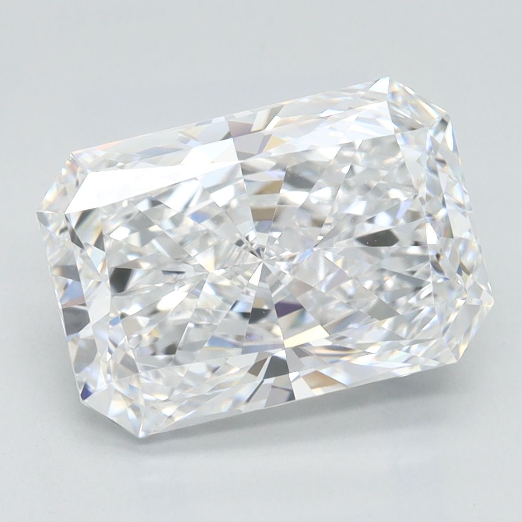 Loose Diamond - RADIANT 3.09ct D IF: Loose Diamond - RADIANT 3.09ct D IF Source: This is a real non-mined Diamond that has been grown in a lab Shape: RADIANT Carats: 3.09 Color: D Clarity: IF Certification: IGI Video: Video Link PLEASE