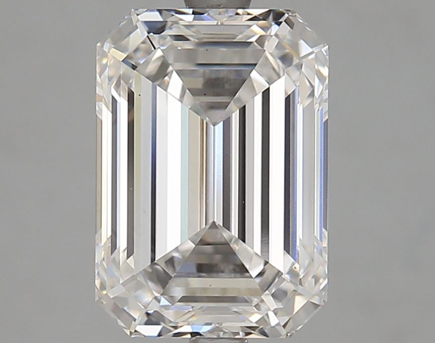 Loose Diamond - EMERALD 4.2ct F VS2: Loose Diamond - EMERALD 4.2ct F VS2 Source: This is a real non-mined Diamond that has been grown in a lab Shape: EMERALD Carats: 4.2 Color: F Clarity: VS2 Certification: GIA Video: