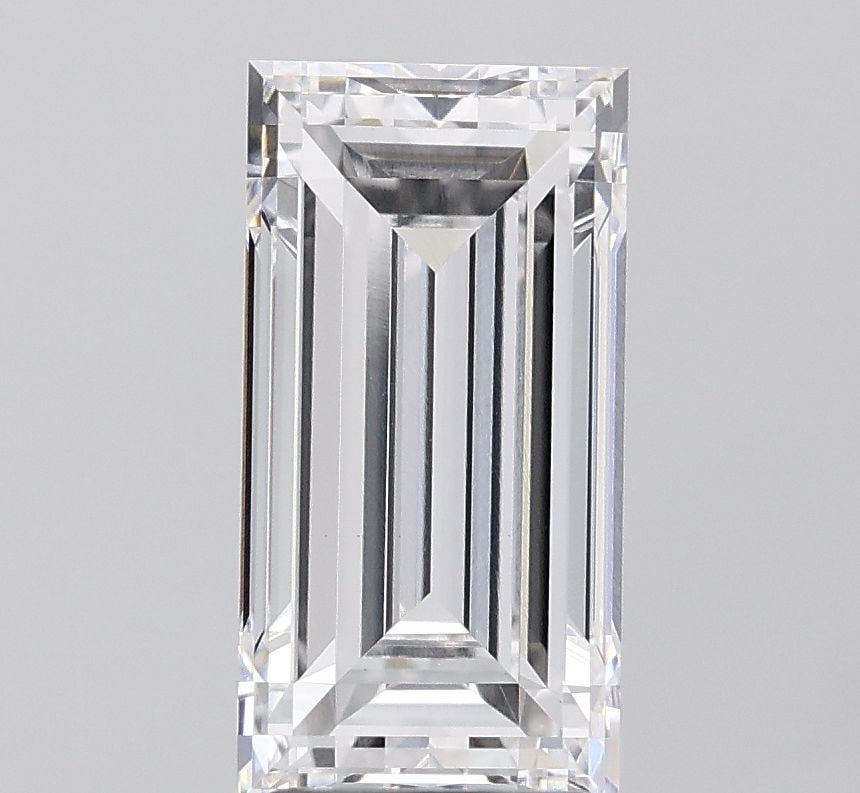 Loose Diamond - BAGUETTE 3.3ct D VVS2: Loose Diamond - BAGUETTE 3.3ct D VVS2 Source: This is a real non-mined Diamond that has been grown in a lab Shape: BAGUETTE Carats: 3.3 Color: D Clarity: VVS2 Certification: IGI Video: