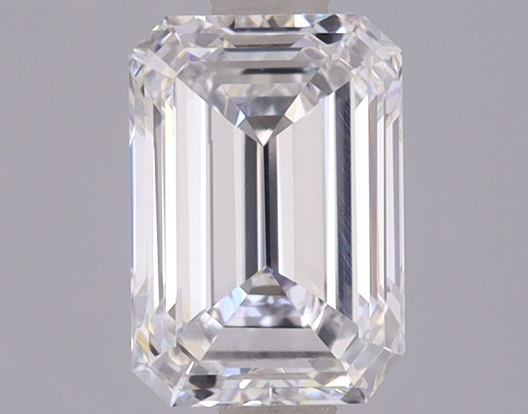 Loose Diamond - EMERALD 1.52ct D IF: Loose Diamond - EMERALD 1.52ct D IF Source: This is a real non-mined Diamond that has been grown in a lab Shape: EMERALD Carats: 1.52 Color: D Clarity: IF Certification: IGI PLEASE NOTE: Framed, Large