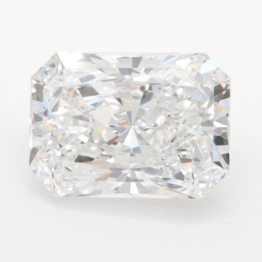 Loose Diamond - RADIANT 3.69ct D VVS1: Loose Diamond - RADIANT 3.69ct D VVS1 Source: This is a real non-mined Diamond that has been grown in a lab Shape: RADIANT Carats: 3.69 Color: D Clarity: VVS1 Certification: IGI Video: