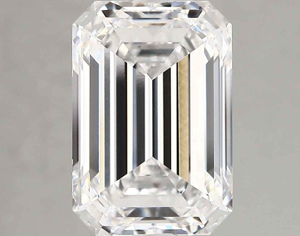 Loose Diamond - EMERALD 3.86ct D VVS2: Loose Diamond - EMERALD 3.86ct D VVS2 Source: This is a real non-mined Diamond that has been grown in a lab Shape: EMERALD Carats: 3.86 Color: D Clarity: VVS2 Certification: IGI Video: