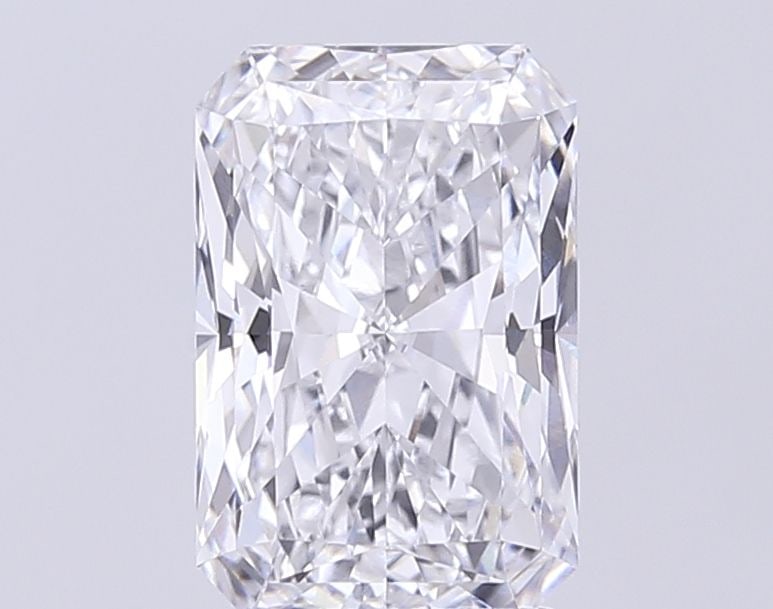 Loose Diamond - RADIANT 3.08ct D VS1: Loose Diamond - RADIANT 3.08ct D VS1 Source: This is a real non-mined Diamond that has been grown in a lab Shape: RADIANT Carats: 3.08 Color: D Clarity: VS1 Certification: IGI Video: