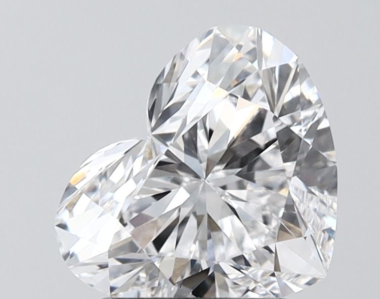 Loose Diamond - HEART 2.0ct D VVS2: Loose Diamond - HEART 2.0ct D VVS2 Source: This is a real non-mined Diamond that has been grown in a lab Shape: HEART Carats: 2.0 Color: D Clarity: VVS2 Certification: IGI PLEASE NOTE: Framed, Large, 