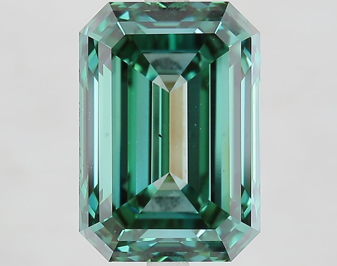 Loose Diamond - EMERALD 7.53ct Fancy Vivid Green VS2: Loose Diamond - EMERALD 7.53ct Fancy Vivid Green VS2 Source: This is a real non-mined Diamond that has been grown in a lab Shape: EMERALD Carats: 7.53 Color: Fancy Vivid Green Certification: IGI Video