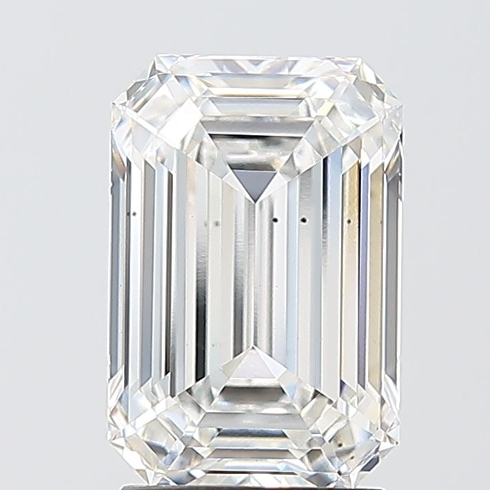 Loose Diamond - EMERALD 2.6ct E VS2: Loose Diamond - EMERALD 2.6ct E VS2 Source: This is a real non-mined Diamond that has been grown in a lab Shape: EMERALD Carats: 2.6 Color: E Clarity: VS2 Certification: IGI Video: