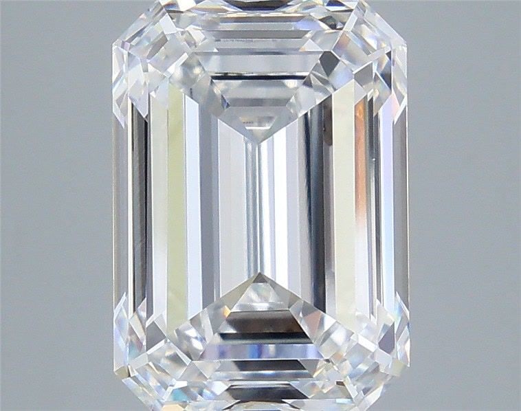 Loose Diamond - EMERALD 6.08ct D VVS2: Loose Diamond - EMERALD 6.08ct D VVS2 Source: This is a real non-mined Diamond that has been grown in a lab Shape: EMERALD Carats: 6.08 Color: D Clarity: VVS2 Certification: IGI Video: