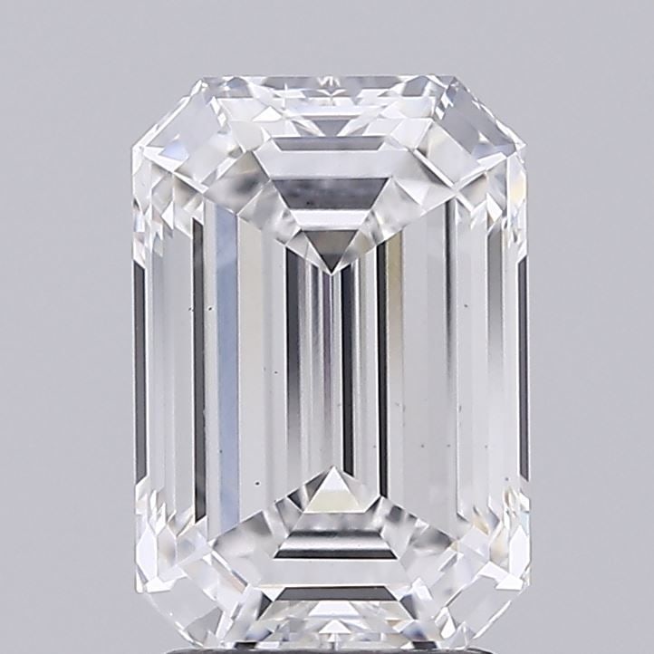 Loose Diamond - EMERALD 2.52ct E VS1: Loose Diamond - EMERALD 2.52ct E VS1 Source: This is a real non-mined Diamond that has been grown in a lab Shape: EMERALD Carats: 2.52 Color: E Clarity: VS1 Certification: IGI Video: