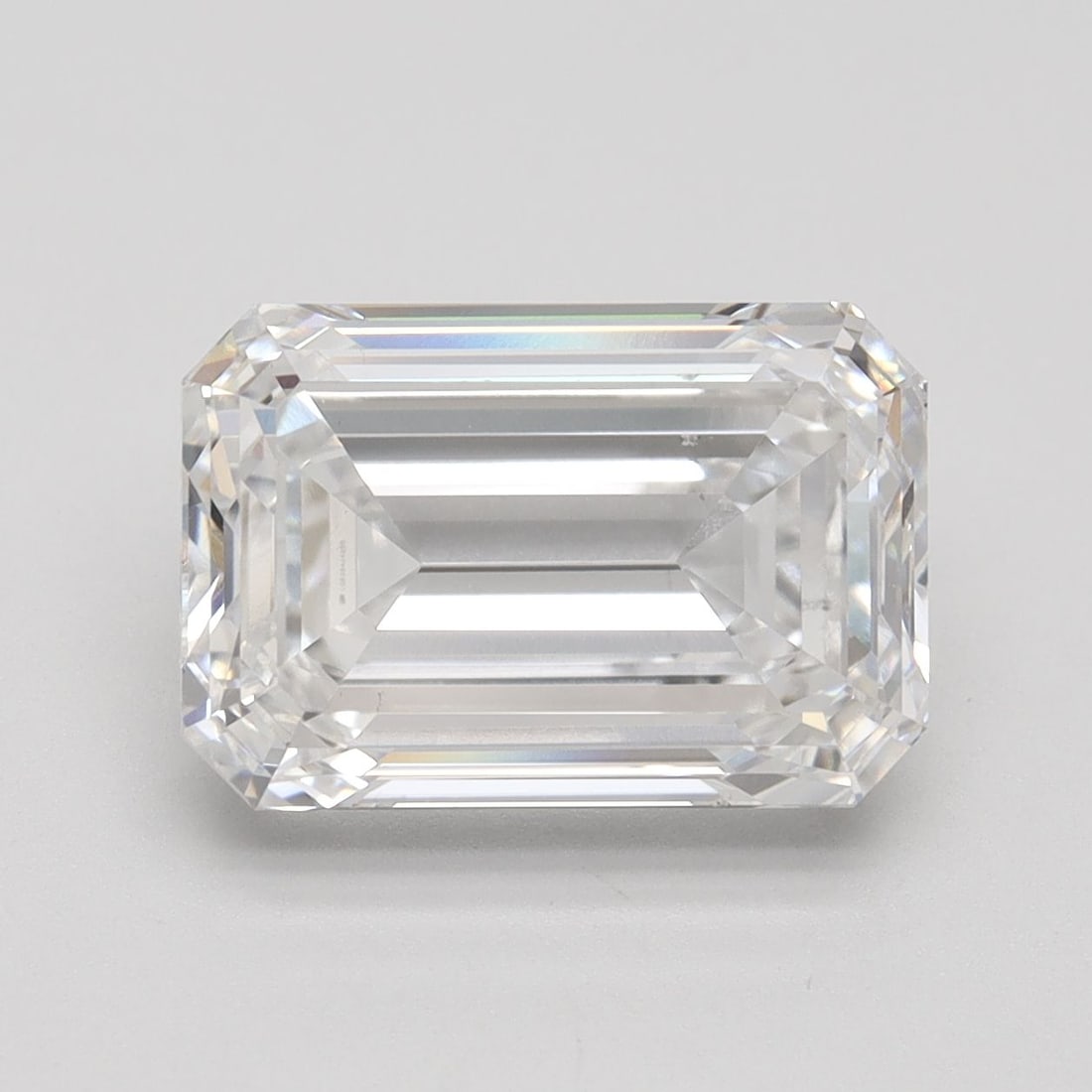 Loose Diamond - EMERALD 5.0ct E VS1: Loose Diamond - EMERALD 5.0ct E VS1 Source: This is a real non-mined Diamond that has been grown in a lab Shape: EMERALD Carats: 5.0 Color: E Clarity: VS1 Certification: IGI Video: Video Link PLEASE