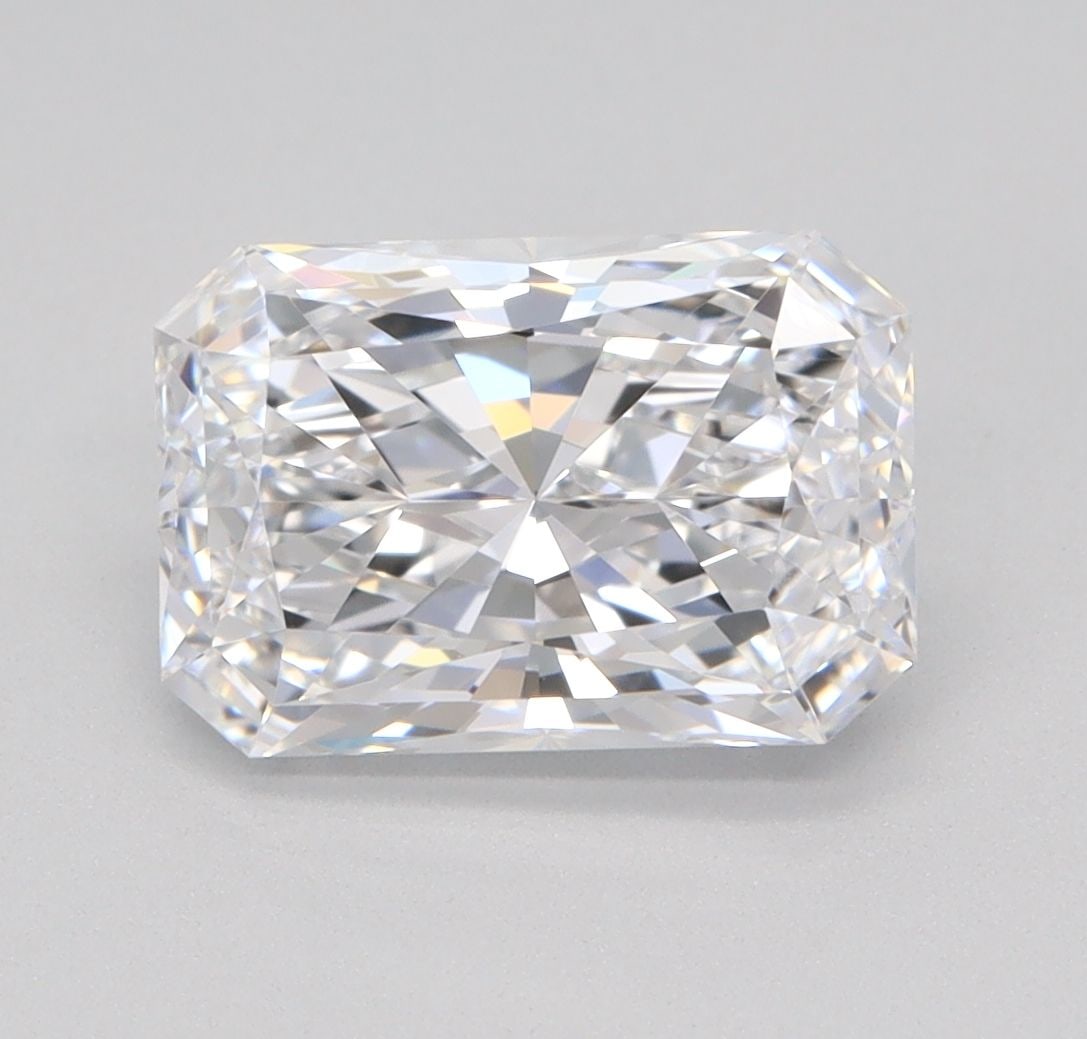 Loose Diamond - RADIANT 1.52ct D VVS1: Loose Diamond - RADIANT 1.52ct D VVS1 Source: This is a real non-mined Diamond that has been grown in a lab Shape: RADIANT Carats: 1.52 Color: D Clarity: VVS1 Certification: IGI Video: