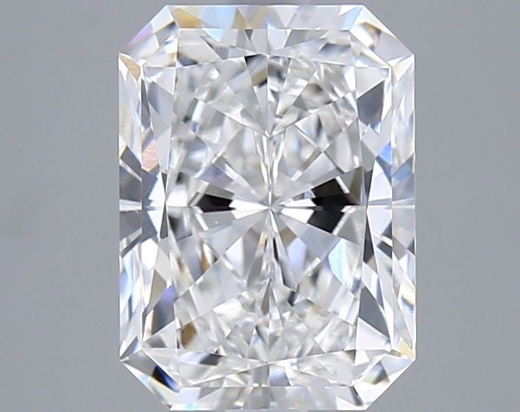 Loose Diamond - RADIANT 2.05ct E VVS2: Loose Diamond - RADIANT 2.05ct E VVS2 Source: This is a real non-mined Diamond that has been grown in a lab Shape: RADIANT Carats: 2.05 Color: E Clarity: VVS2 Certification: IGI Video: