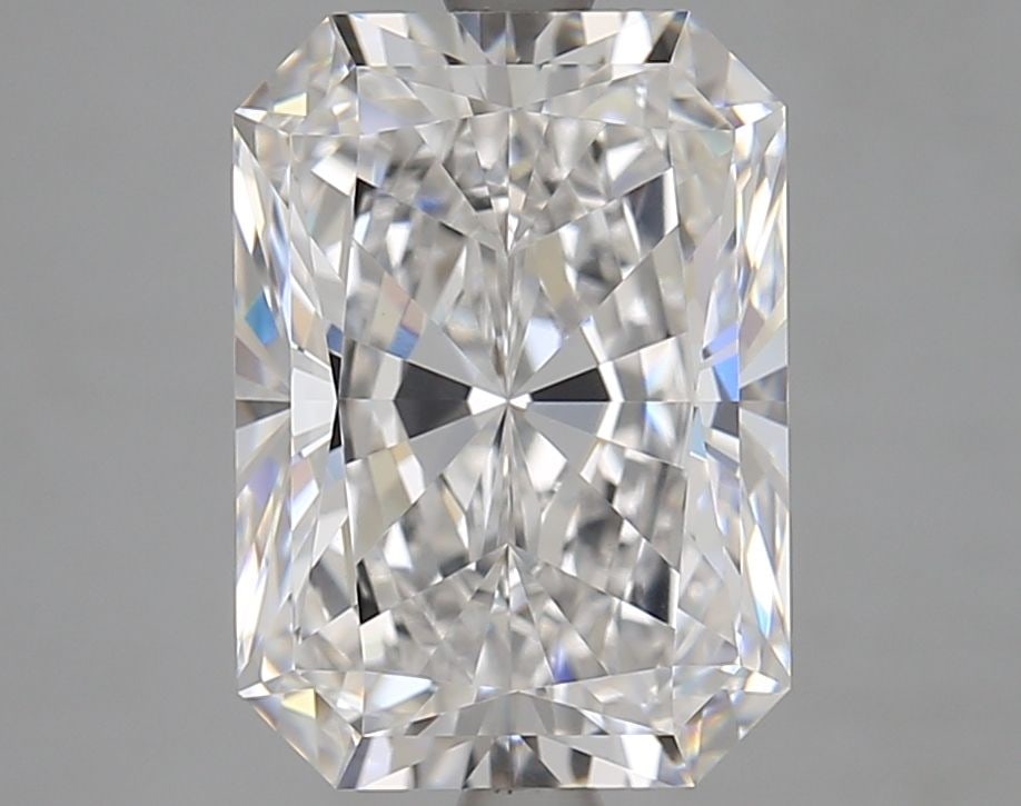 Loose Diamond - RADIANT 4.42ct E VS1: Loose Diamond - RADIANT 4.42ct E VS1 Source: This is a real non-mined Diamond that has been grown in a lab Shape: RADIANT Carats: 4.42 Color: E Clarity: VS1 Certification: GIA Video: