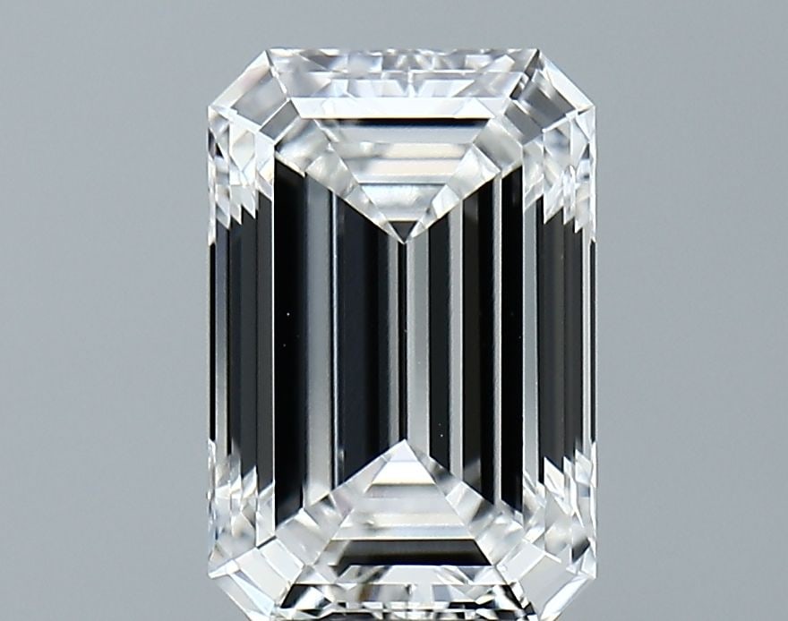 Loose Diamond - EMERALD 2.56ct E VVS1: Loose Diamond - EMERALD 2.56ct E VVS1 Source: This is a real non-mined Diamond that has been grown in a lab Shape: EMERALD Carats: 2.56 Color: E Clarity: VVS1 Certification: IGI Video: