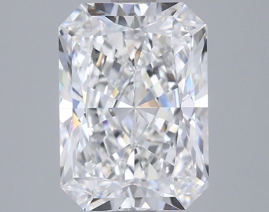 Loose Diamond - RADIANT 3.07ct D VVS2: Loose Diamond - RADIANT 3.07ct D VVS2 Source: This is a real non-mined Diamond that has been grown in a lab Shape: RADIANT Carats: 3.07 Color: D Clarity: VVS2 Certification: IGI Video:
