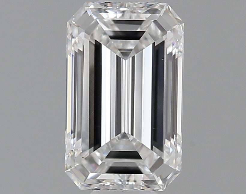 Loose Diamond - EMERALD 0.88ct E VS1: Loose Diamond - EMERALD 0.88ct E VS1 Source: This is a real non-mined Diamond that has been grown in a lab Shape: EMERALD Carats: 0.88 Color: E Clarity: VS1 Certification: IGI PLEASE NOTE: Framed, Lar