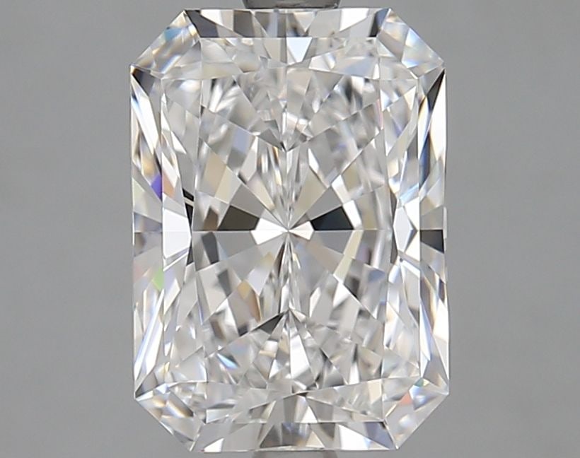 Loose Diamond - RADIANT 3.08ct D IF: Loose Diamond - RADIANT 3.08ct D IF Source: This is a real non-mined Diamond that has been grown in a lab Shape: RADIANT Carats: 3.08 Color: D Clarity: IF Certification: GIA Video: