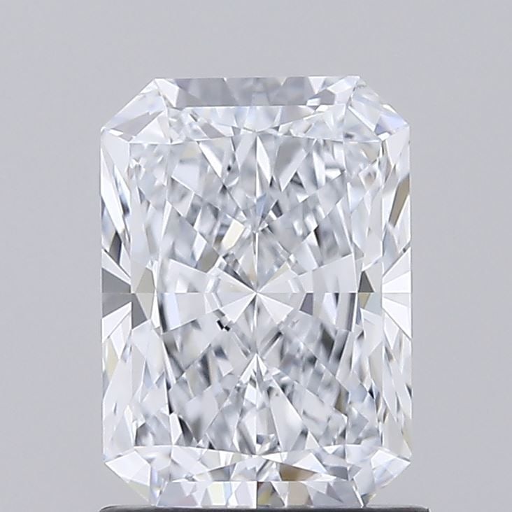 Loose Diamond - RADIANT 1.37ct F VVS2: Loose Diamond - RADIANT 1.37ct F VVS2 Source: This is a real non-mined Diamond that has been grown in a lab Shape: RADIANT Carats: 1.37 Color: F Clarity: VVS2 Certification: IGI Video: