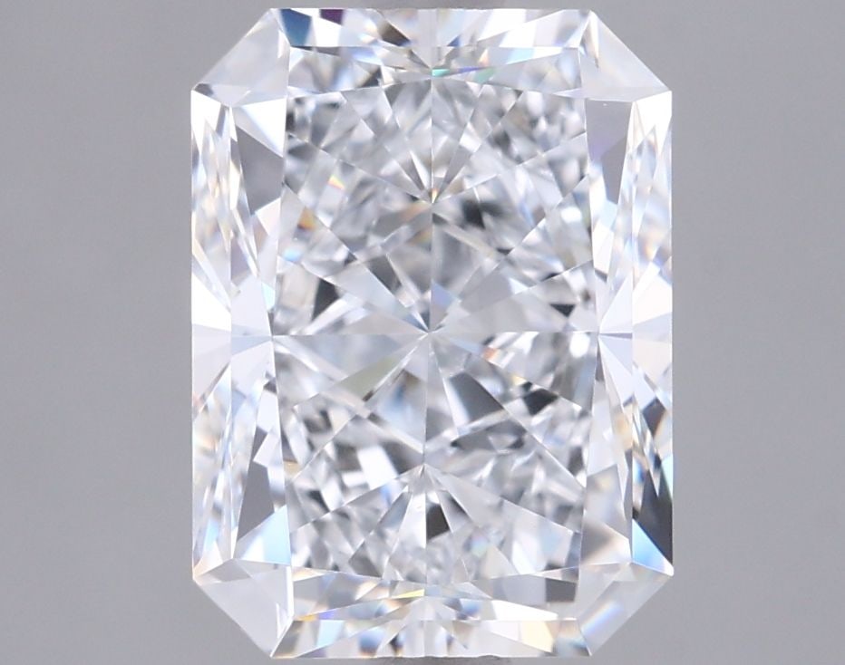 Loose Diamond - RADIANT 2.5ct D VVS2: Loose Diamond - RADIANT 2.5ct D VVS2 Source: This is a real non-mined Diamond that has been grown in a lab Shape: RADIANT Carats: 2.5 Color: D Clarity: VVS2 Certification: IGI Video: