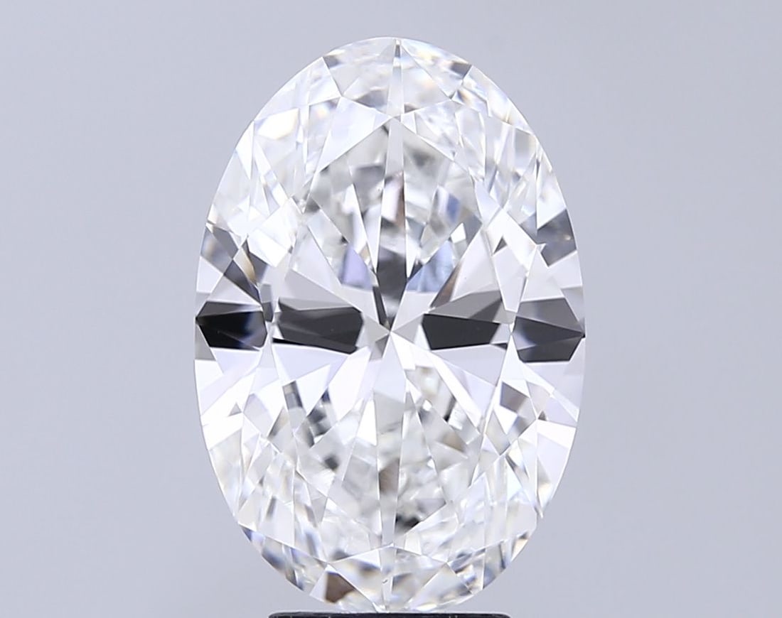 Loose Diamond - OVAL 5.63ct E VS1: Loose Diamond - OVAL 5.63ct E VS1 Source: This is a real non-mined Diamond that has been grown in a lab Shape: OVAL Carats: 5.63 Color: E Clarity: VS1 Certification: IGI Video: