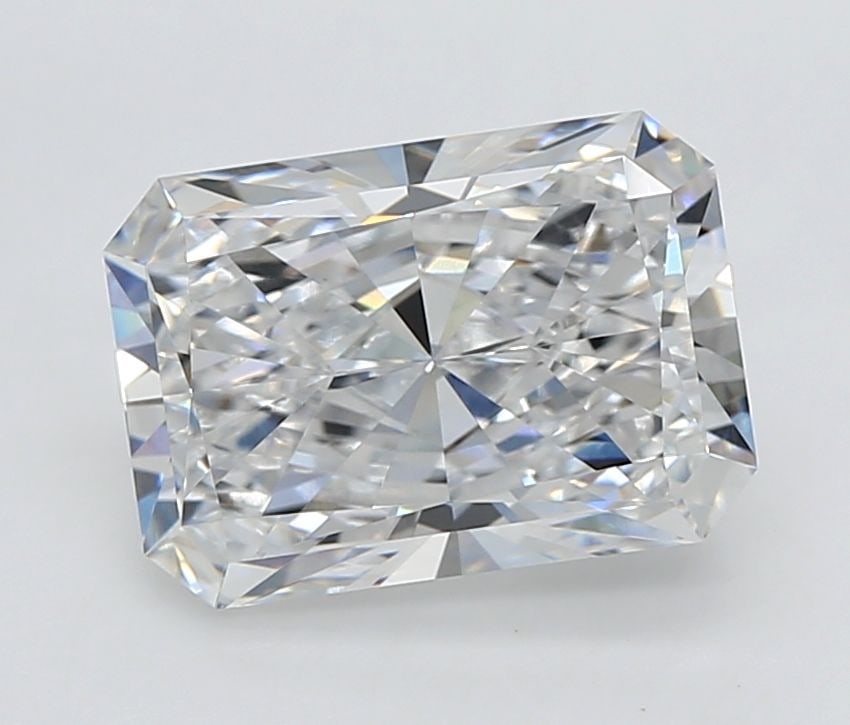 Loose Diamond - RADIANT 3.59ct E VVS2: Loose Diamond - RADIANT 3.59ct E VVS2 Source: This is a real non-mined Diamond that has been grown in a lab Shape: RADIANT Carats: 3.59 Color: E Clarity: VVS2 Certification: GIA Video: