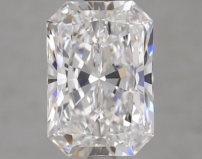 Loose Diamond - RADIANT 3.19ct D VVS1: Loose Diamond - RADIANT 3.19ct D VVS1 Source: This is a real non-mined Diamond that has been grown in a lab Shape: RADIANT Carats: 3.19 Color: D Clarity: VVS1 Certification: GIA Video: