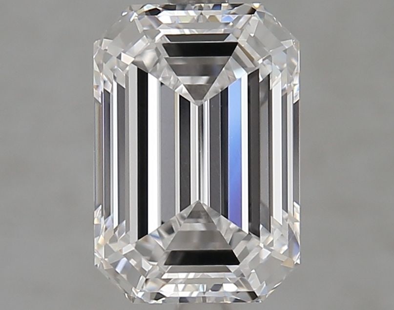 Loose Diamond - EMERALD 3.04ct D VVS1: Loose Diamond - EMERALD 3.04ct D VVS1 Source: This is a real non-mined Diamond that has been grown in a lab Shape: EMERALD Carats: 3.04 Color: D Clarity: VVS1 Certification: GIA Video: