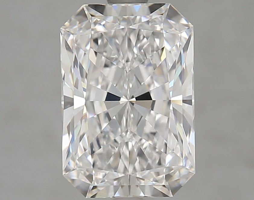 Loose Diamond - RADIANT 3.03ct D VVS2: Loose Diamond - RADIANT 3.03ct D VVS2 Source: This is a real non-mined Diamond that has been grown in a lab Shape: RADIANT Carats: 3.03 Color: D Clarity: VVS2 Certification: GIA Video: