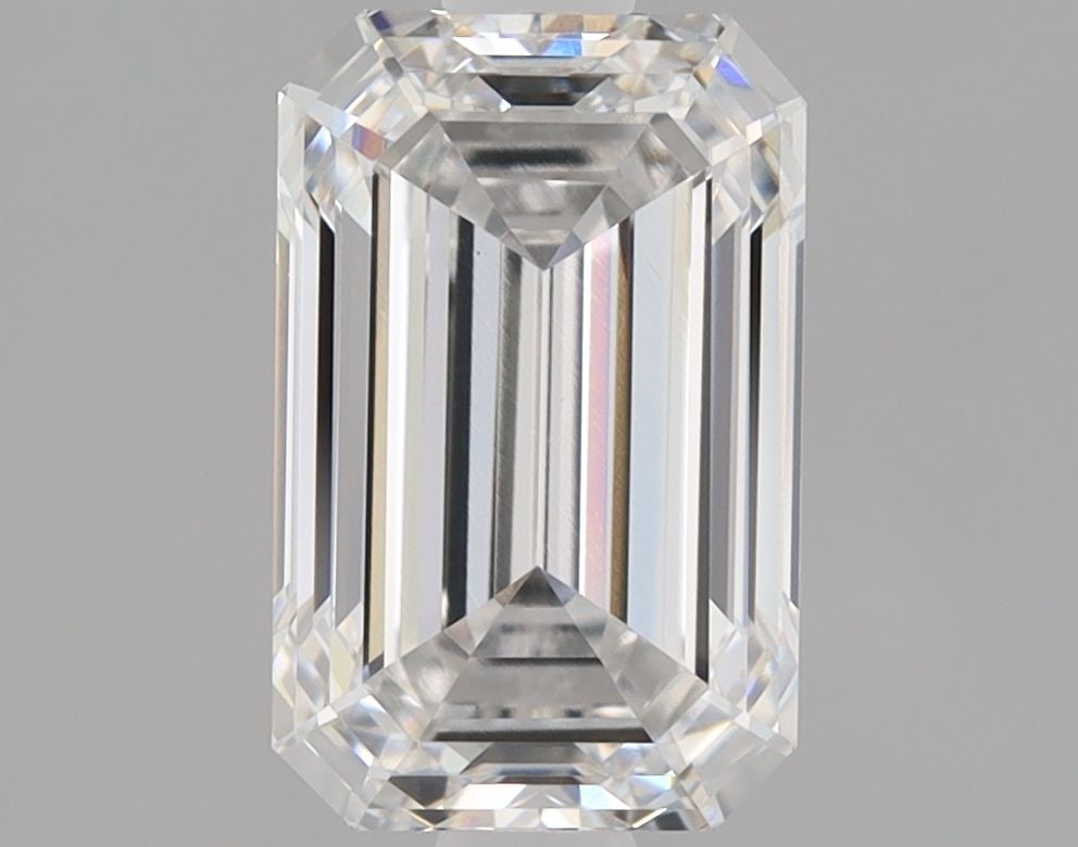 Loose Diamond - EMERALD 1.68ct E VS1: Loose Diamond - EMERALD 1.68ct E VS1 Source: This is a real non-mined Diamond that has been grown in a lab Shape: EMERALD Carats: 1.68 Color: E Clarity: VS1 Certification: IGI Video:
