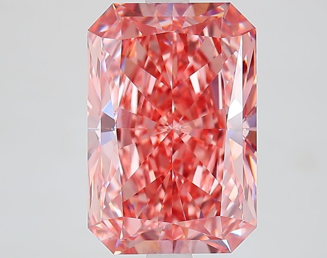 Loose Diamond - RADIANT 4.61ct Fancy Vivid Pink VS1: Loose Diamond - RADIANT 4.61ct Fancy Vivid Pink VS1 Source: This is a real non-mined Diamond that has been grown in a lab Shape: RADIANT Carats: 4.61 Color: Fancy Vivid Pink Certification: IGI Video:
