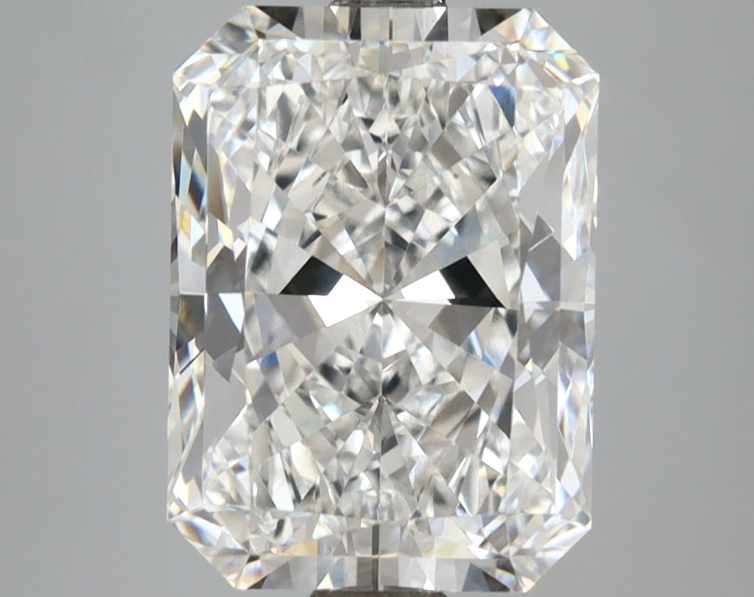 Loose Diamond - RADIANT 5.05ct F VVS2: Loose Diamond - RADIANT 5.05ct F VVS2 Source: This is a real non-mined Diamond that has been grown in a lab Shape: RADIANT Carats: 5.05 Color: F Clarity: VVS2 Certification: IGI Video: