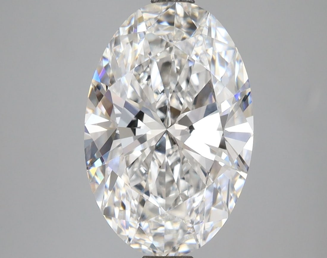 Loose Diamond - OVAL 4.57ct E VVS1: Loose Diamond - OVAL 4.57ct E VVS1 Source: This is a real non-mined Diamond that has been grown in a lab Shape: OVAL Carats: 4.57 Color: E Clarity: VVS1 Certification: IGI Video: