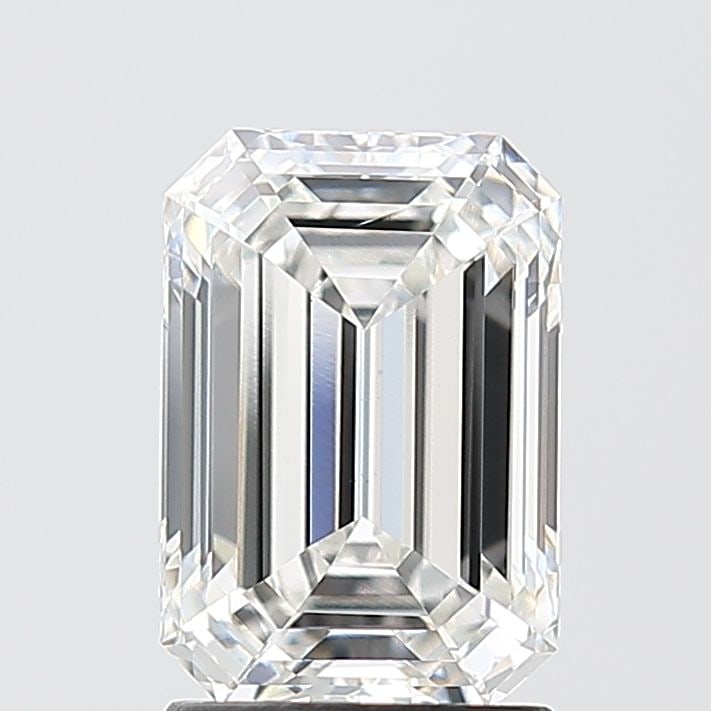 Loose Diamond - EMERALD 2.1ct F VS1: Loose Diamond - EMERALD 2.1ct F VS1 Source: This is a real non-mined Diamond that has been grown in a lab Shape: EMERALD Carats: 2.1 Color: F Clarity: VS1 Certification: IGI Video: Video Link PLEASE