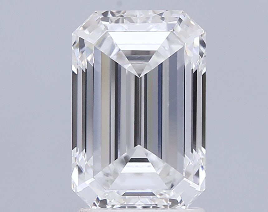 Loose Diamond - CUSHION MODIFIED 2.73ct E VVS2: Loose Diamond - CUSHION MODIFIED 2.73ct E VVS2 Source: This is a real non-mined Diamond that has been grown in a lab Shape: CUSHION MODIFIED Carats: 2.73 Color: E Clarity: VVS2 Certification: IGI Vide